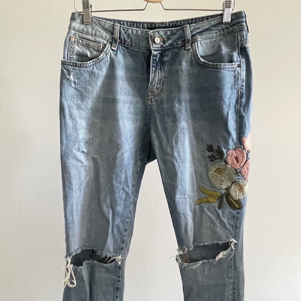 Zara Straight Leg Jeans with Embroidery and Ripped Knees